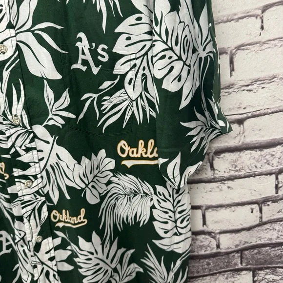 Reyn Spooner Oakland Athletics Aloha Button-Down Shirt SZ XXL MLB